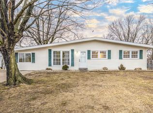 5273 Westwood Dr, Saint Charles, MO 63304