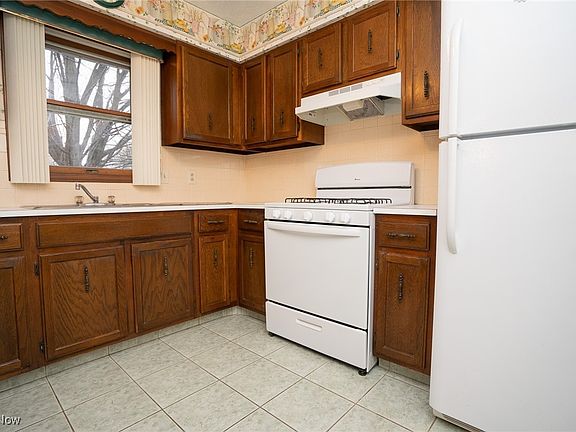 2nd image of 2386 Oak Trace Dr