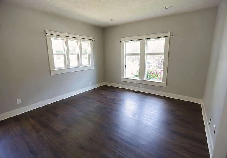 129 Diamond Ave SE — Photo 5