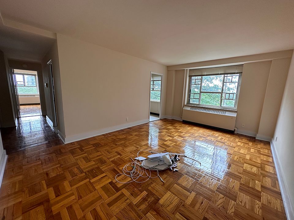 1st image of 194-05 67th Ave #3
