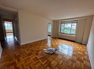 194-05 67th Ave #3, Fresh Meadows, NY 11365