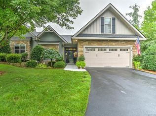 67 Waterside Dr, Hendersonville, NC 28792