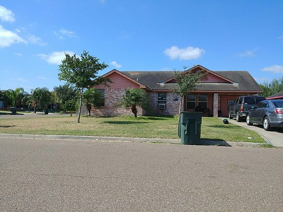 4th image of 2701 Fan Palm Dr E
