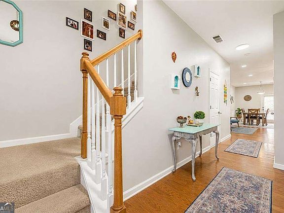 2nd image of 2705 Maple Park Pl