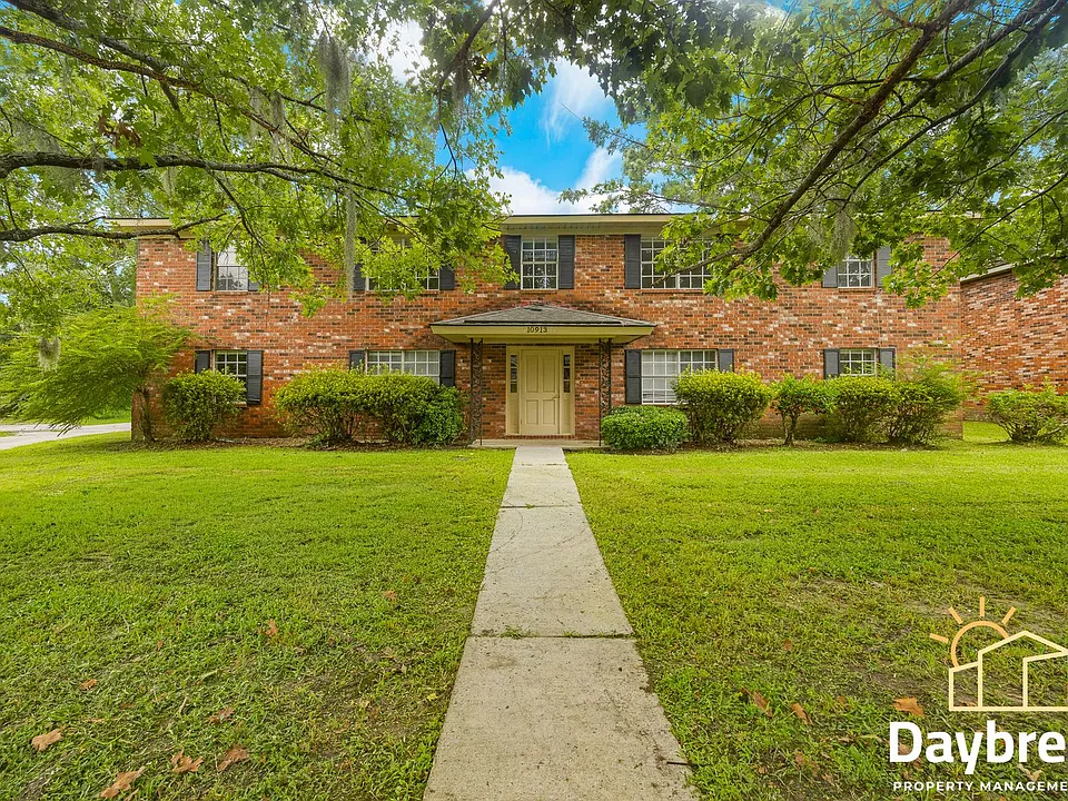 10913 Queen Ann Ct