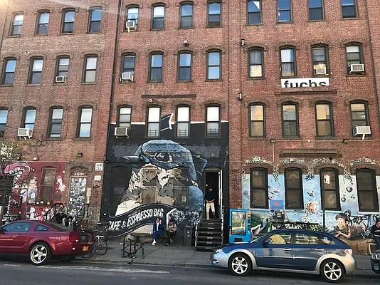 Rented by Compass | media 29