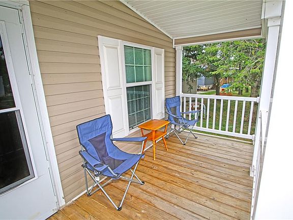 2nd image of 571 Bankside Dr