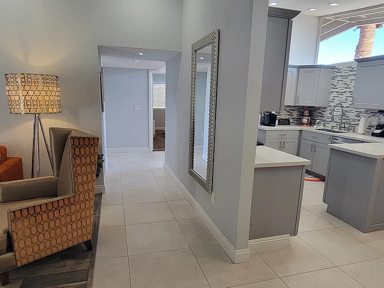 3327 Seminole Cir — Photo 16