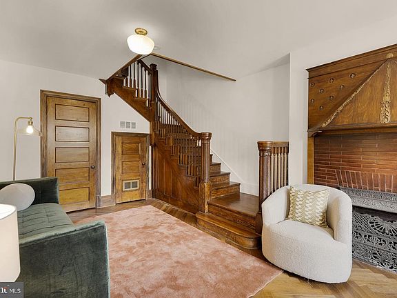 4th image of 1344 Girard St NW