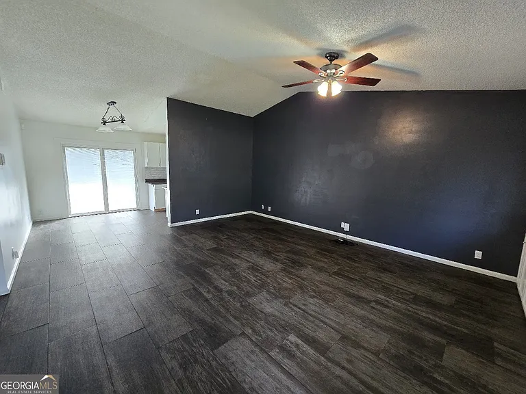 1001 Regal Rd — Photo 13