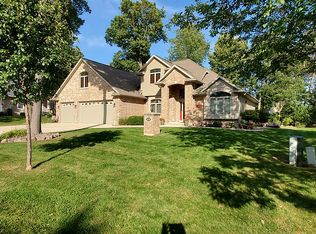 2118 Palmer Dr, Green Bay, WI 54311