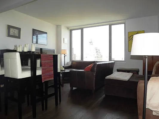 Rented by Town Residential | media 2