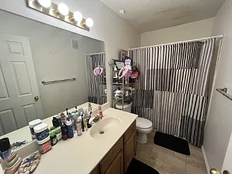 255 N 300 W #11 — Photo 6