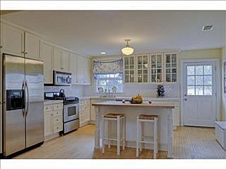 5th image of 3945 Orchard Ave
