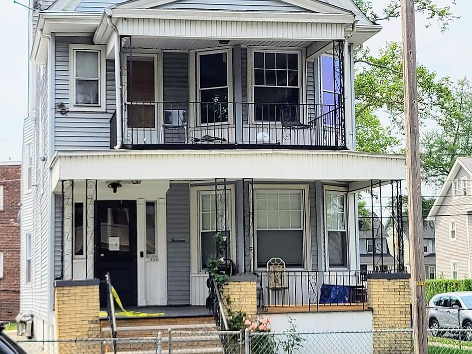 1st image of 13 Lawton St APT 2