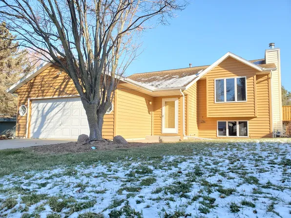 3742 10th Ave SW, Rochester, MN 55902