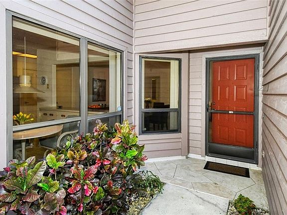 3rd image of 4051 Wilshire Cir E #134