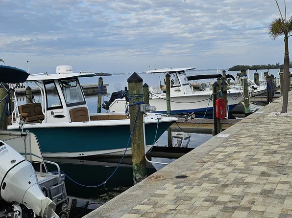 3740 Gulf Of Mexico Dr #110, Longboat Key, FL 34228