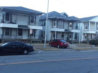 214 SE 9th St, Topeka, KS 66612