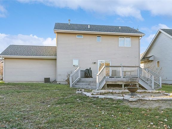 3rd image of 2113 Country Cove Ln