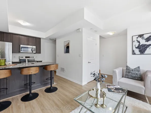 28 Fieldway Rd Unit 55, Toronto, ON M8Z 0E3