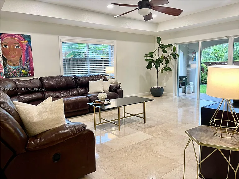 14121 SW 130th Ave — Photo 2