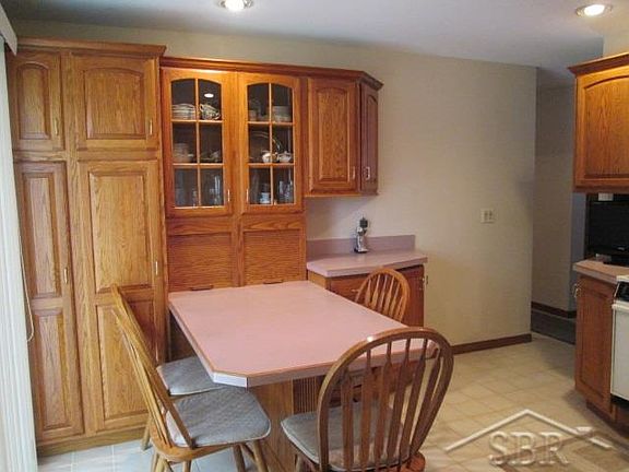 4th image of 2631 Bruce St