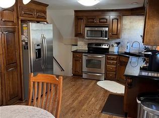 9742 Melrose Dr, Overland Park, KS 66214