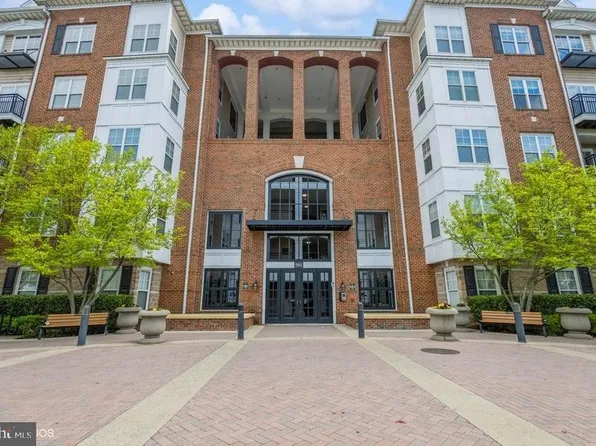501 Hungerford Dr APT 134, Rockville, MD 20850