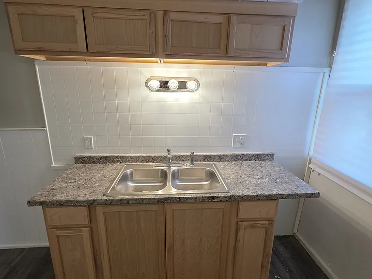 15448 Log Cabin St — Photo 25