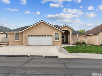 137 Desert Lakes Dr, Fernley, NV, 89408