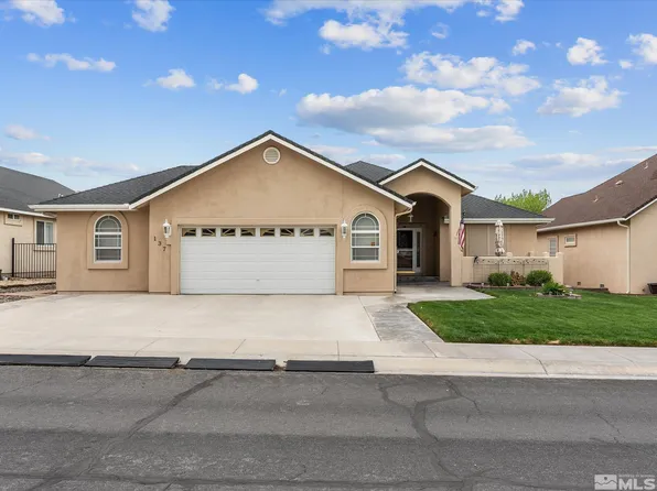 137 Desert Lakes Dr, Fernley, NV 89408