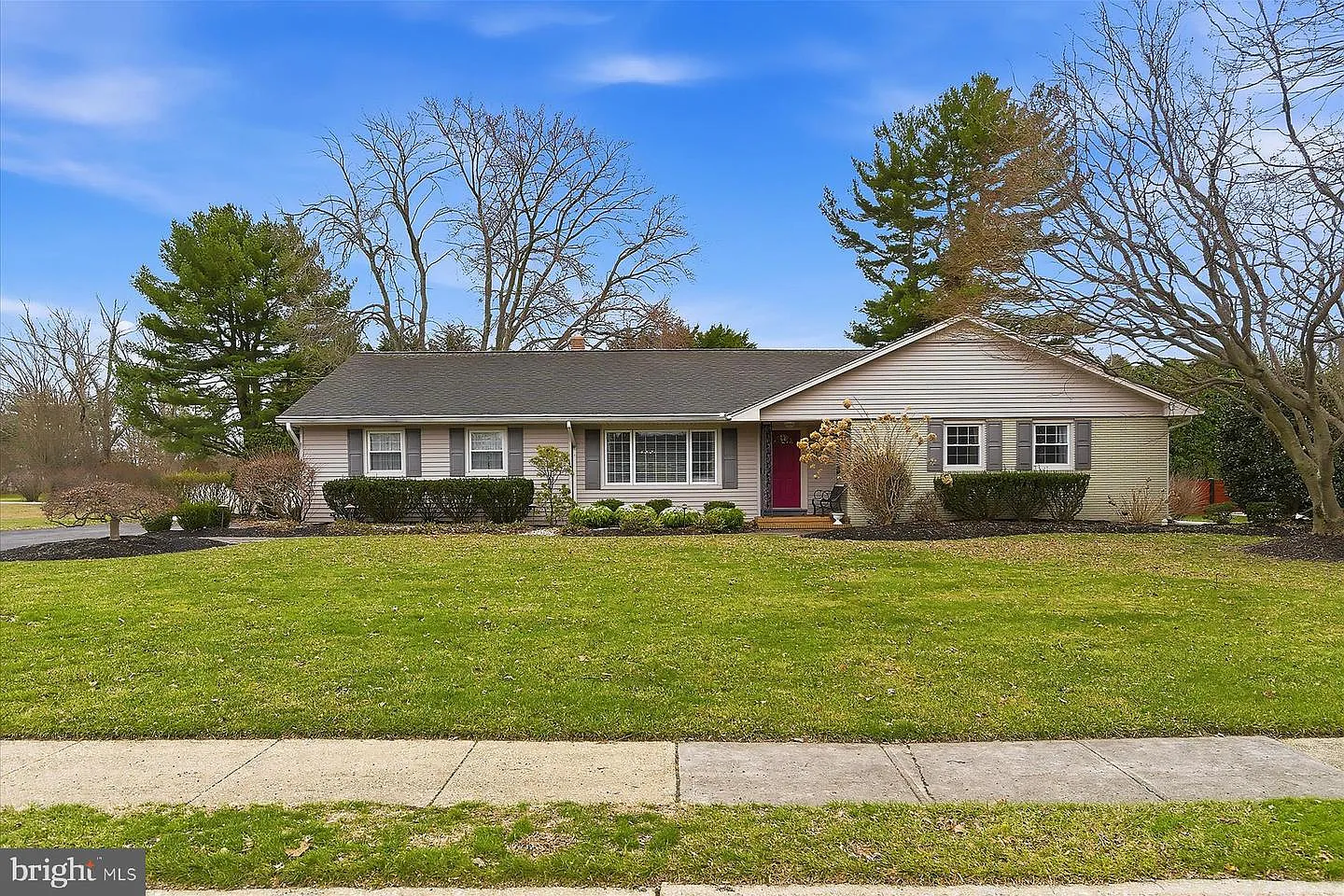 29 Hance Blvd photo 1