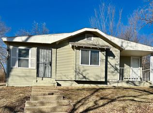 8027 Chestnut Ave, Kansas City, MO 64132