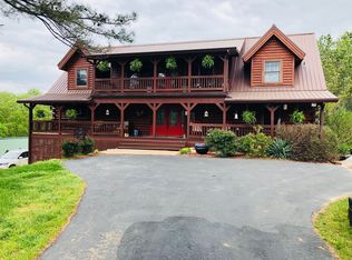 517 River Front Dr, Sparta, TN 38583