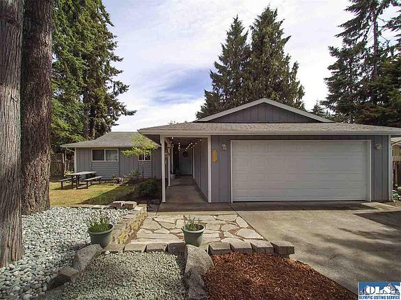 3rd image of 2127 Driftwood Pl