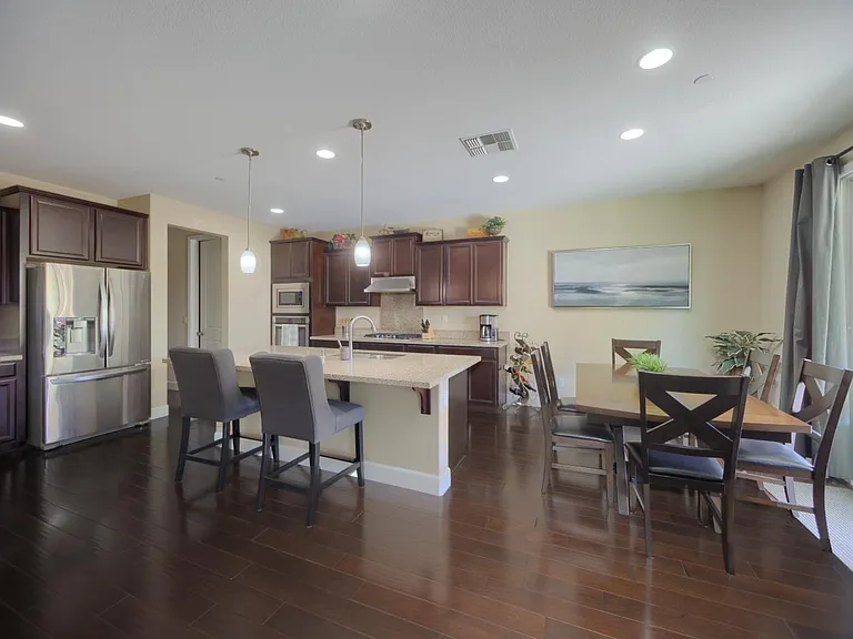 2708 Sweeney Dr — Photo 11