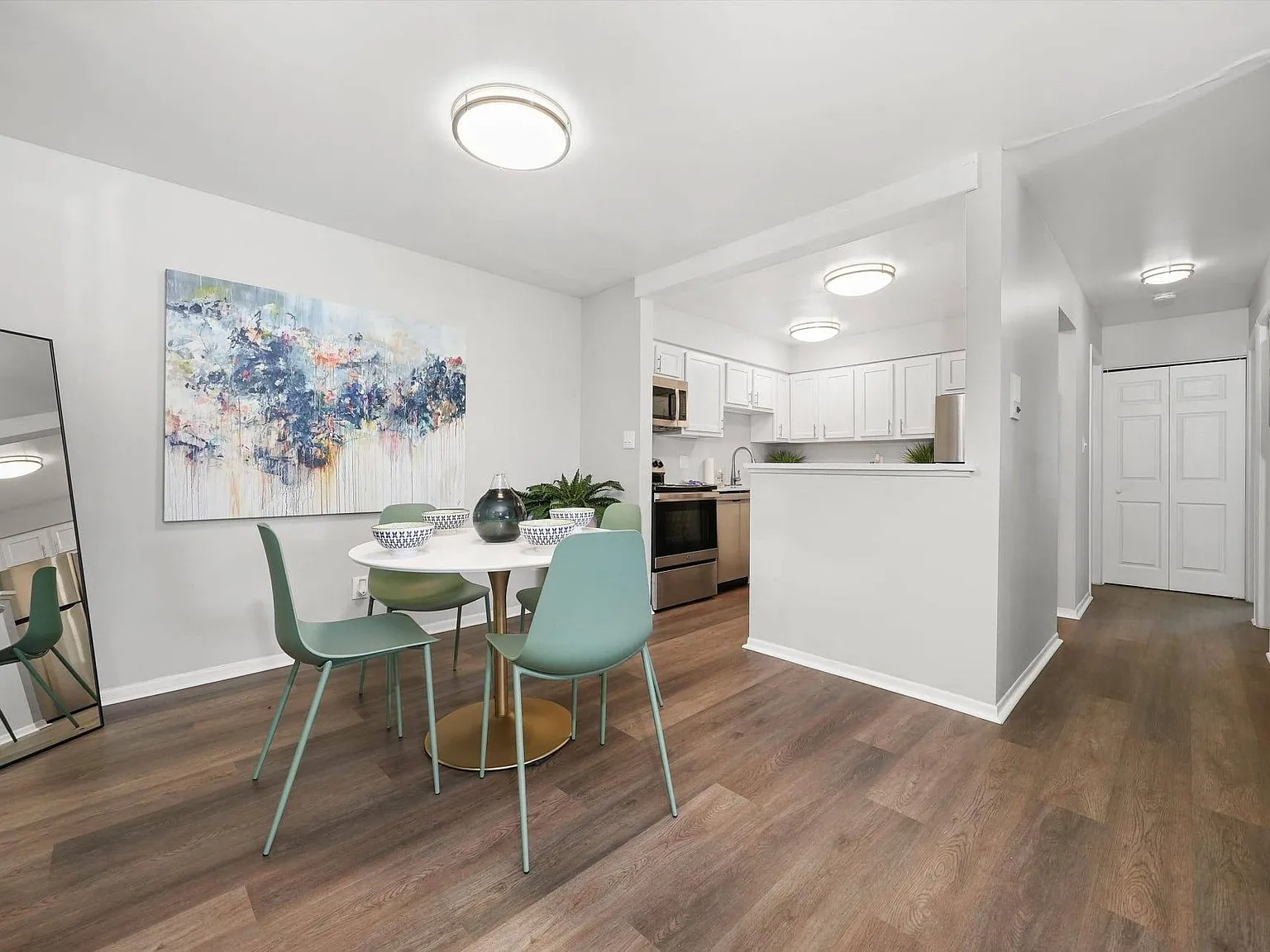 Hampton in Highland Apartments — Photo 3