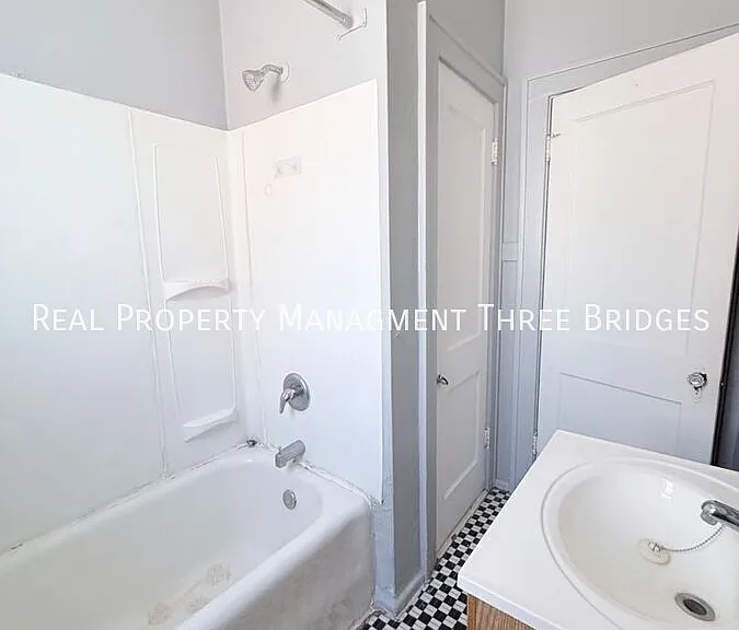 6516A Morganford Rd — Photo 4