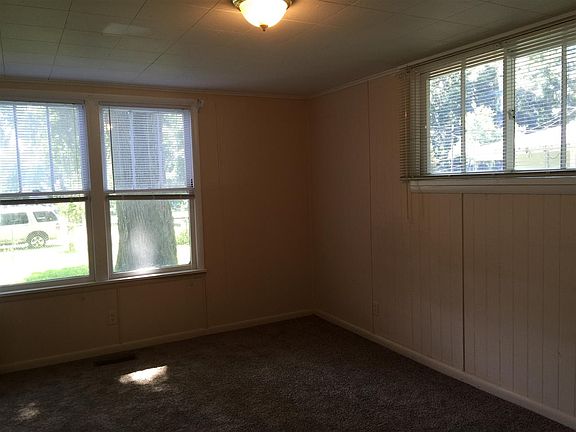 4th image of 8726 6th Ave