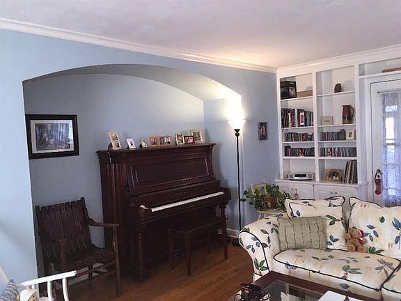 5th image of 2054 South St