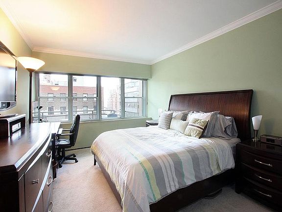 5th image of 118 E 60th St APT 11-C