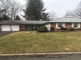 4 Terrace Ct, Willingboro, NJ 08046