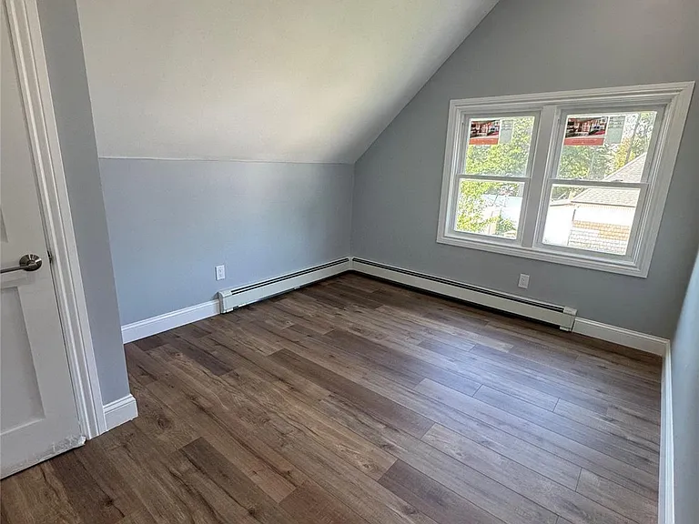 158 Church St — Photo 4