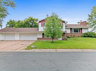139 Birch Dr, Forest Lake, MN 55025