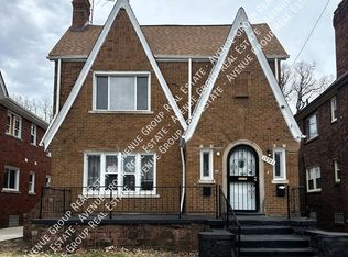 17551 Santa Rosa Dr, Detroit, MI 48221