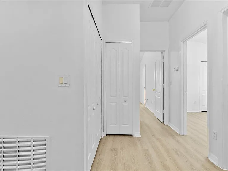 3520 San Jacinto Cir — Photo 18