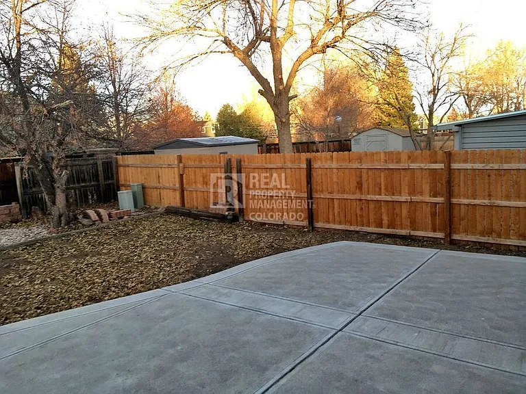 2607 W 101st Pl — Photo 24