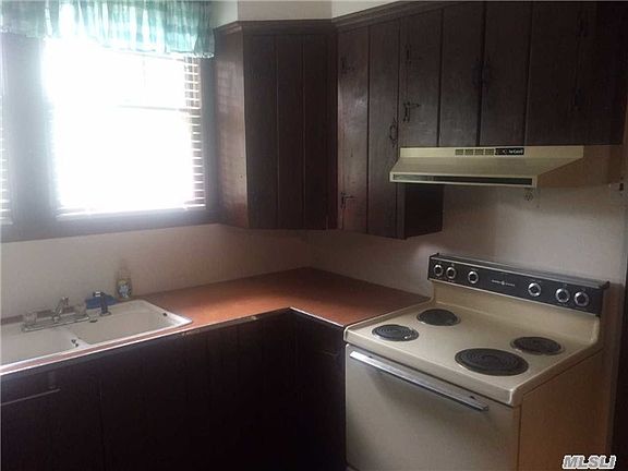 5th image of 240 N 2nd St