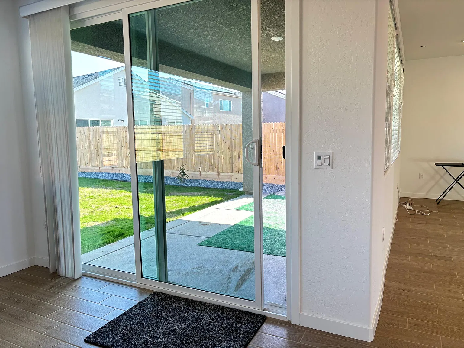 5 bed, 3240 sqft, $3,300 — Photo 4